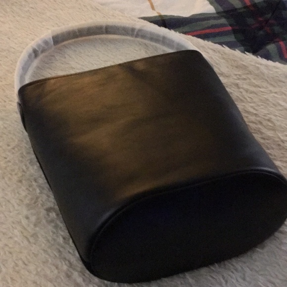 Jcrew Berkeley bucket bag in leather and suede - Picture 6 of 12